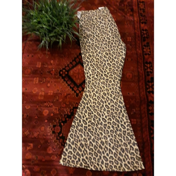 ♥️18W Plus Sz♥️Judy Blue Leopard High Waist Flare - Picture 2 of 9